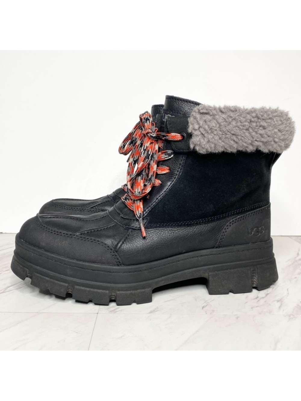 UGG Ashton Addie Black Fur Cuff Lace Up Lug Sole Boot 11